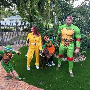 Little girls, Michelangelo costume ninja Turtles 🧡🐢